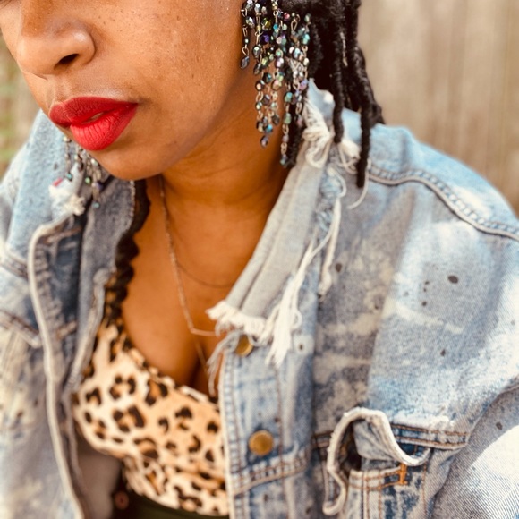 Beautiful and dope earrings - Picture 1 of 5